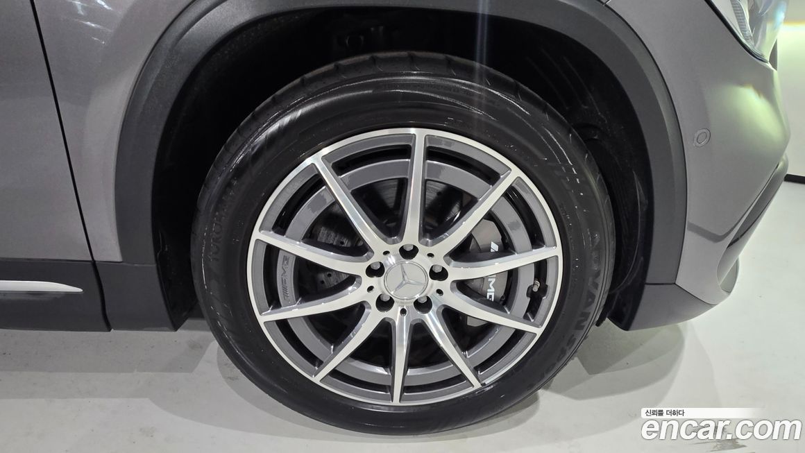 Mercedes-Benz GLA-Class 2023