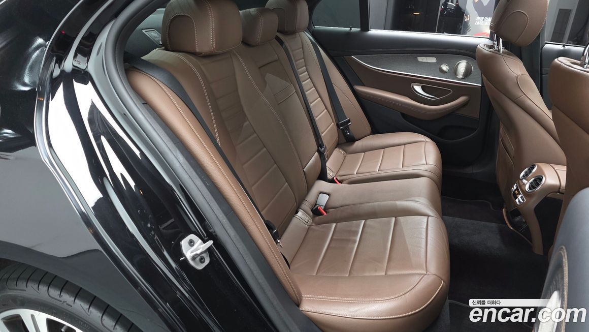 Mercedes-Benz E-Class 2023