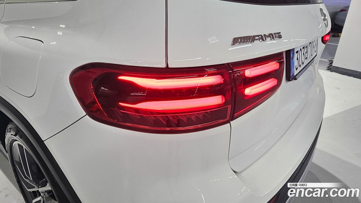 Mercedes-Benz GLB-Class 2025