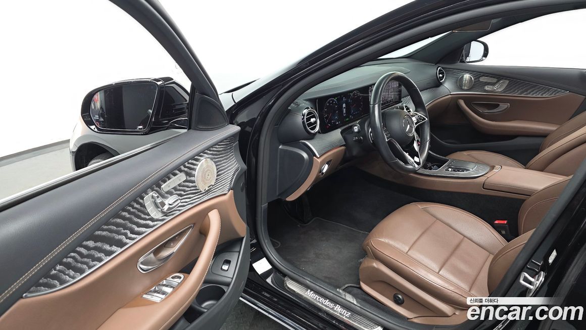 Mercedes-Benz E-Class 2023