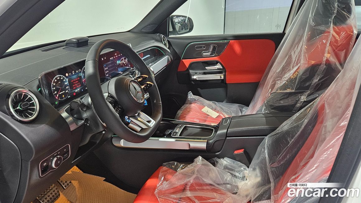 Mercedes-Benz GLB-Class 2025