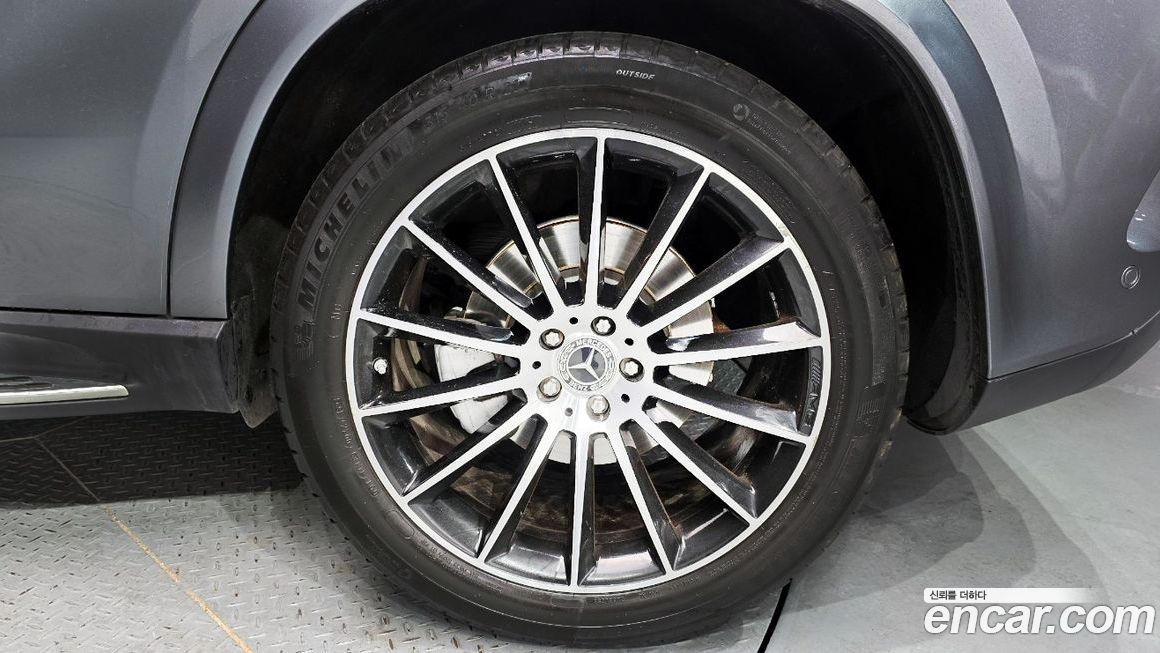 Mercedes-Benz GLE-Class 2023