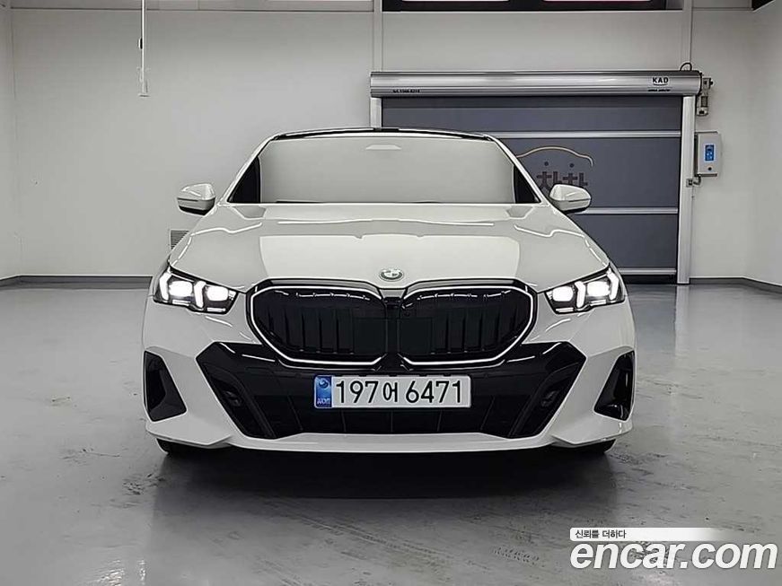 BMW 5-Series 2025