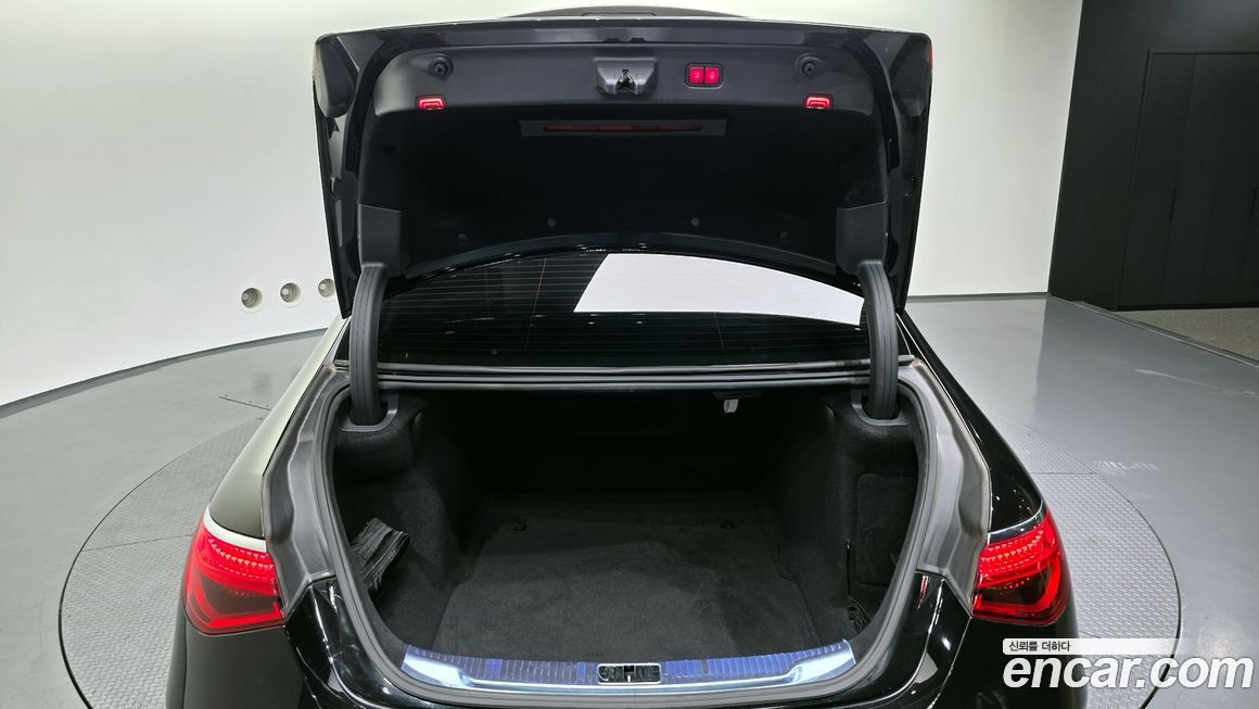 Mercedes-Benz S-Class 2022