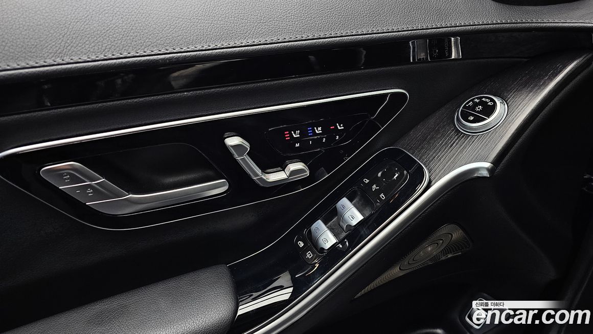 Mercedes-Benz S-Class 2022