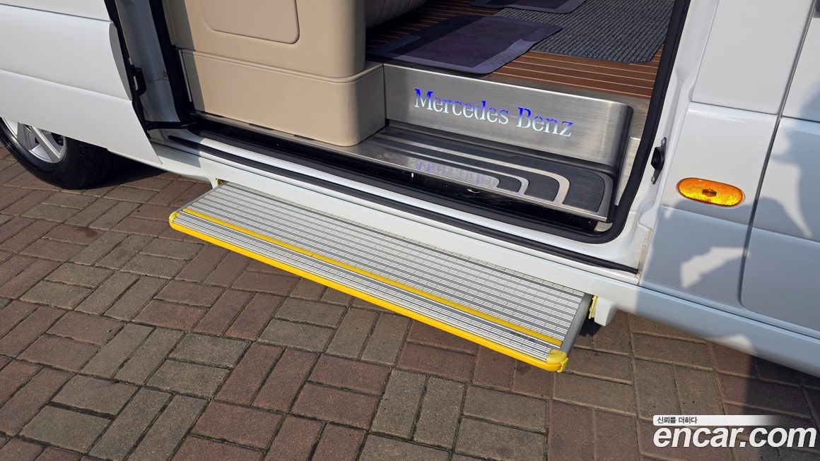 Mercedes-Benz Sprinter 2024