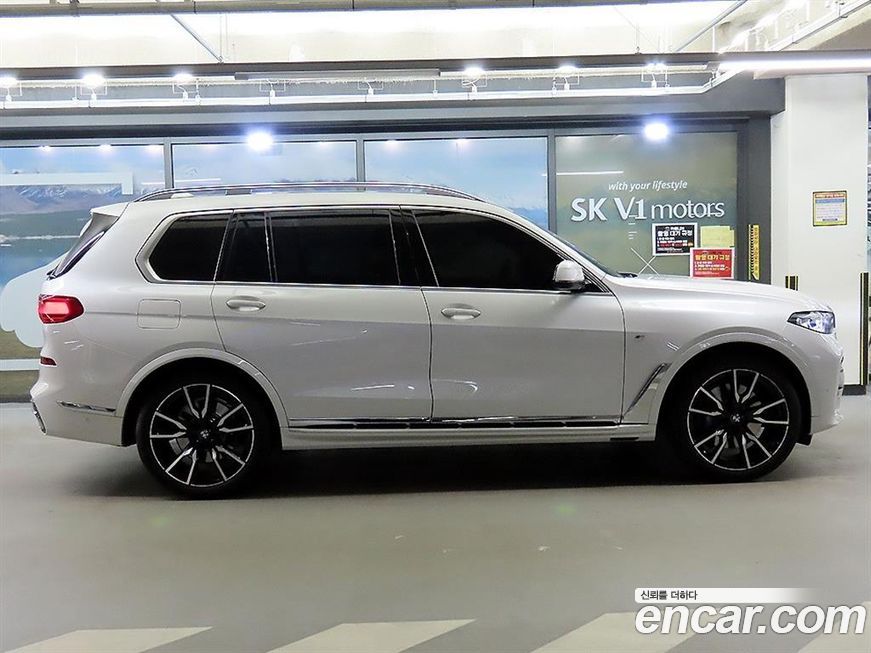BMW X7 2021