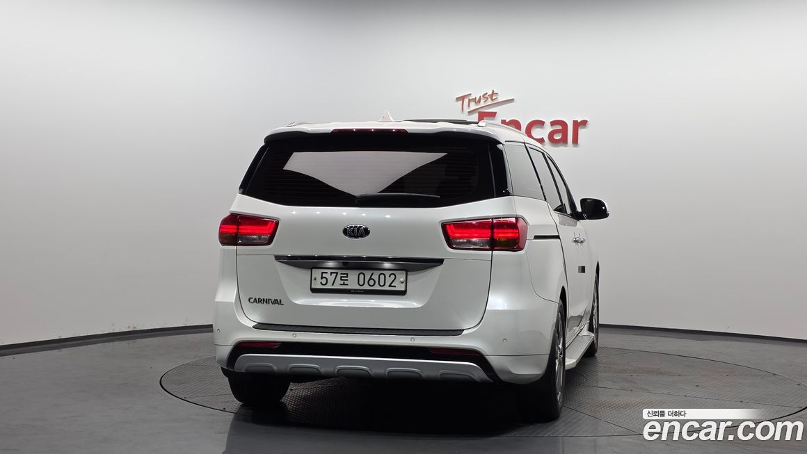 Kia Canival 2016