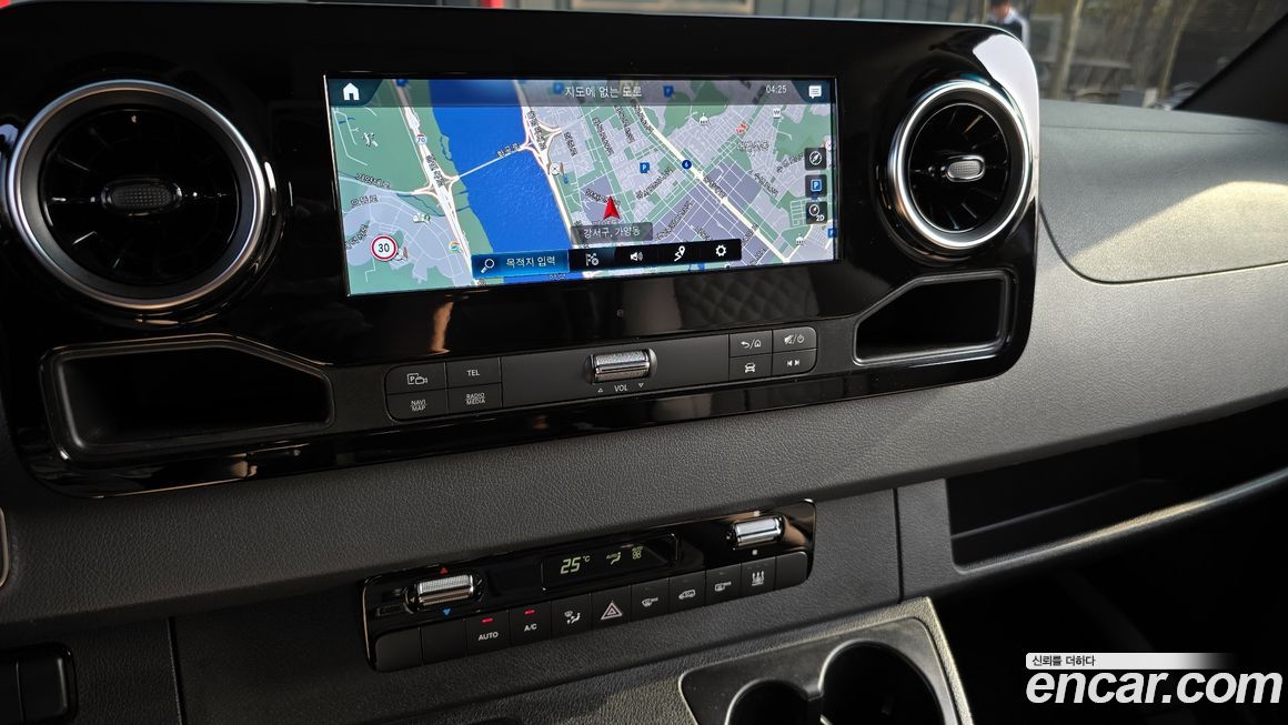 Mercedes-Benz Sprinter 2024