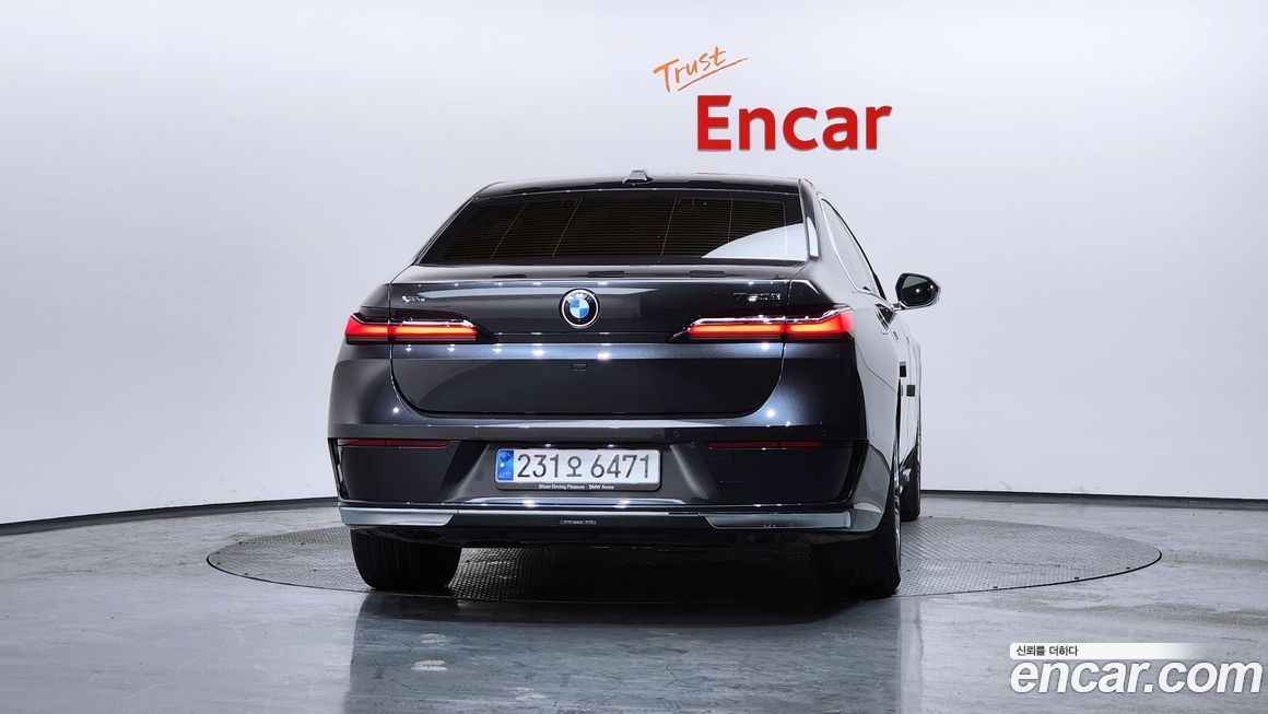 BMW 7-Series 2023