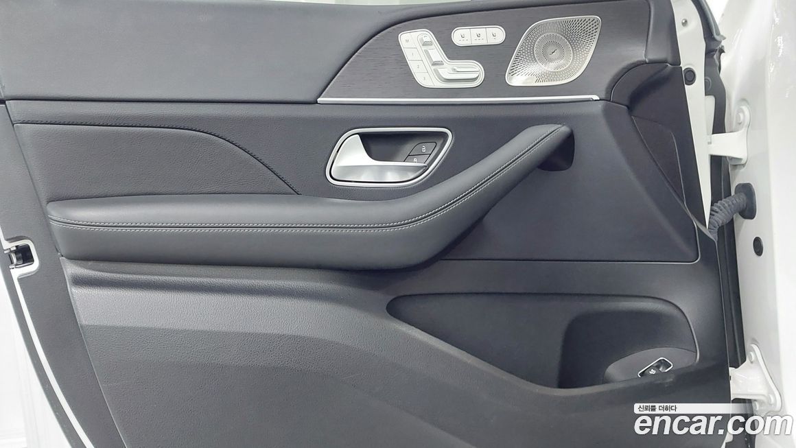 Mercedes-Benz GLE-Class 2023