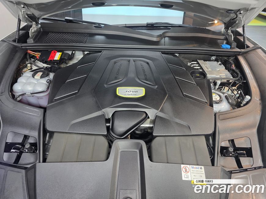 Porsche Cayenne 2023