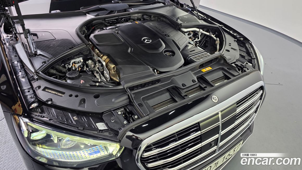 Mercedes-Benz S-Class 2023