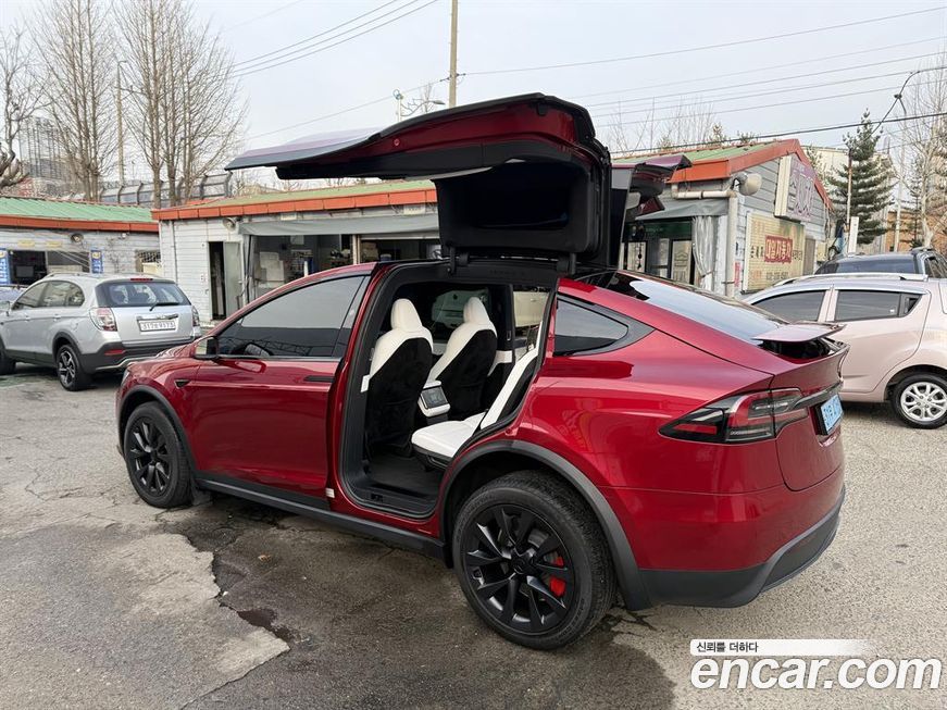 Tesla Model X 2023