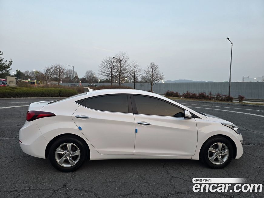 Hyundai AVANTE 2014