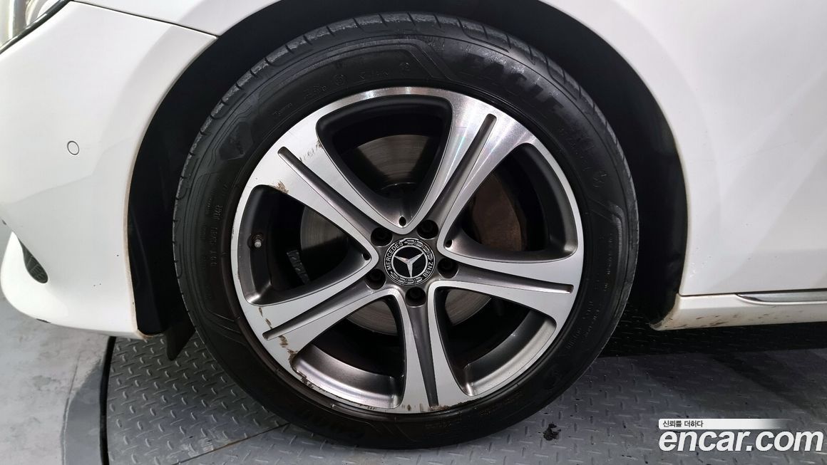 Mercedes-Benz E-Class 2019