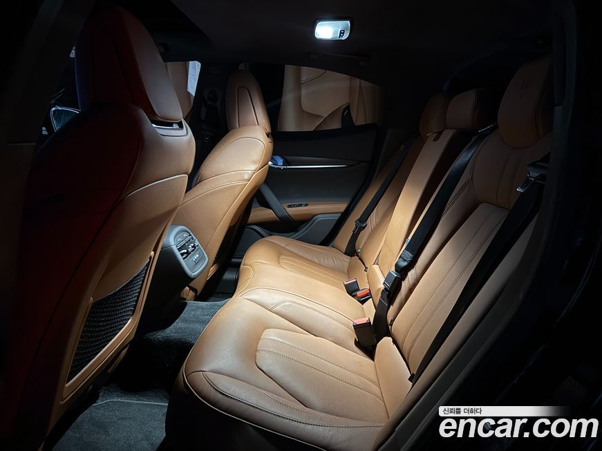 Maserati Ghibli 2020