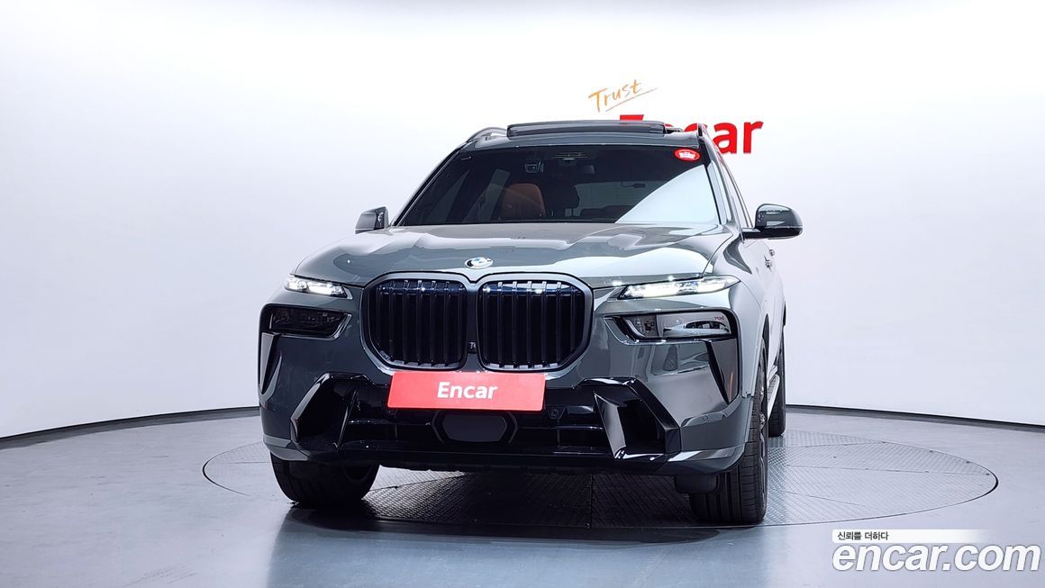 BMW X7 2025