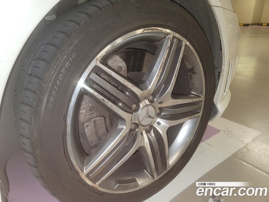 Mercedes-Benz S-Class 2011