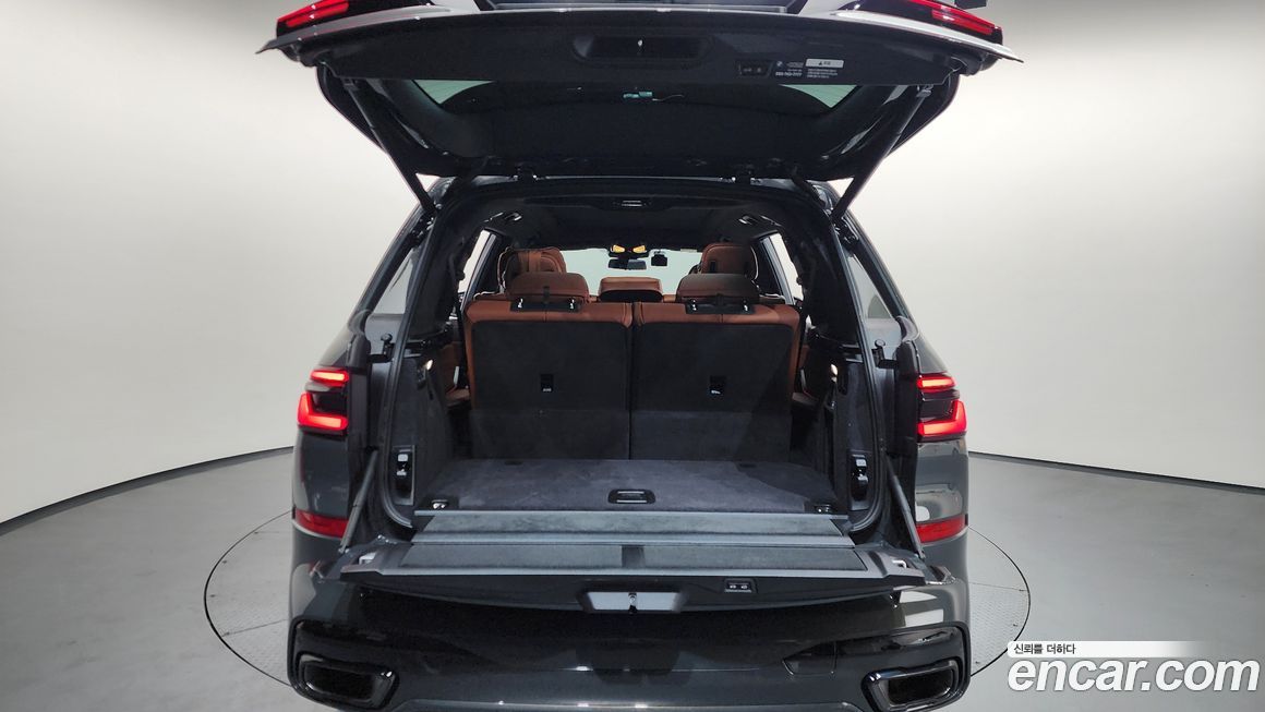 BMW X7 2025