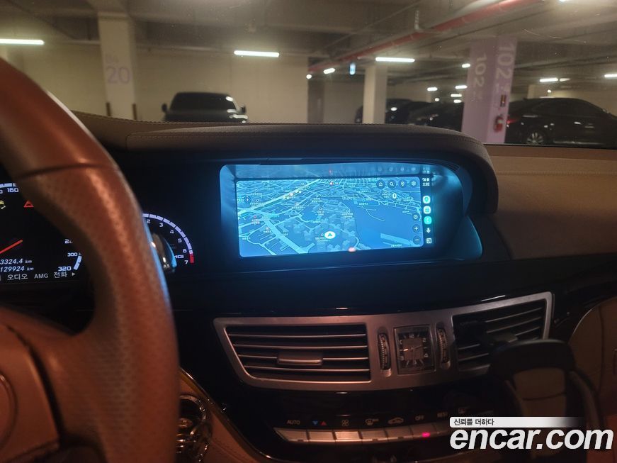 Mercedes-Benz S-Class 2011