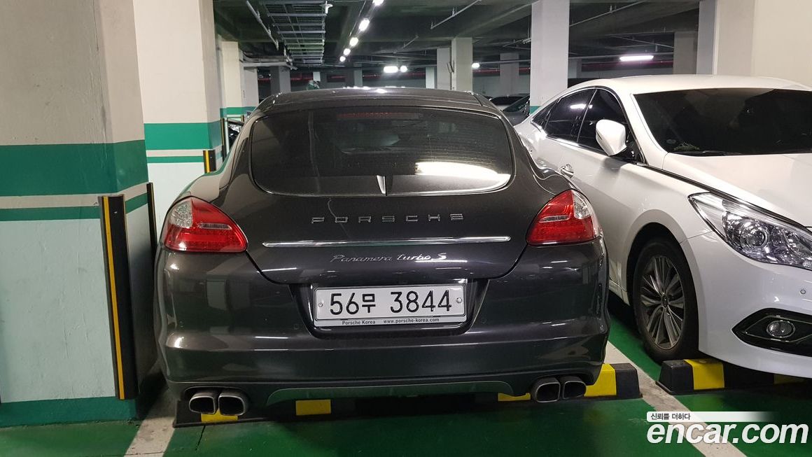 Porsche Panamera 2012