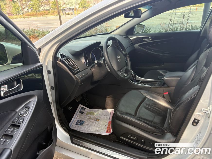 Hyundai Sonata 2010