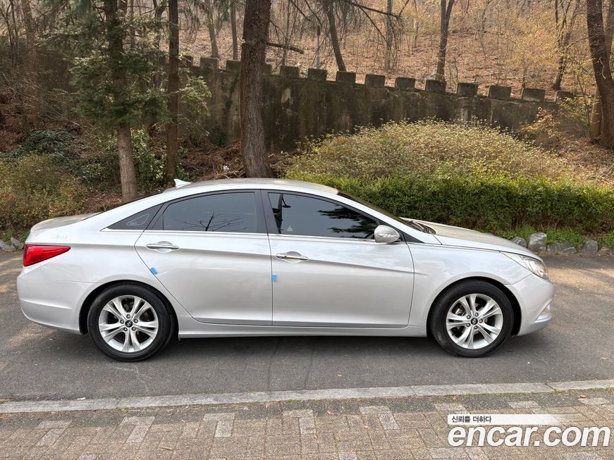 Hyundai Sonata 2010