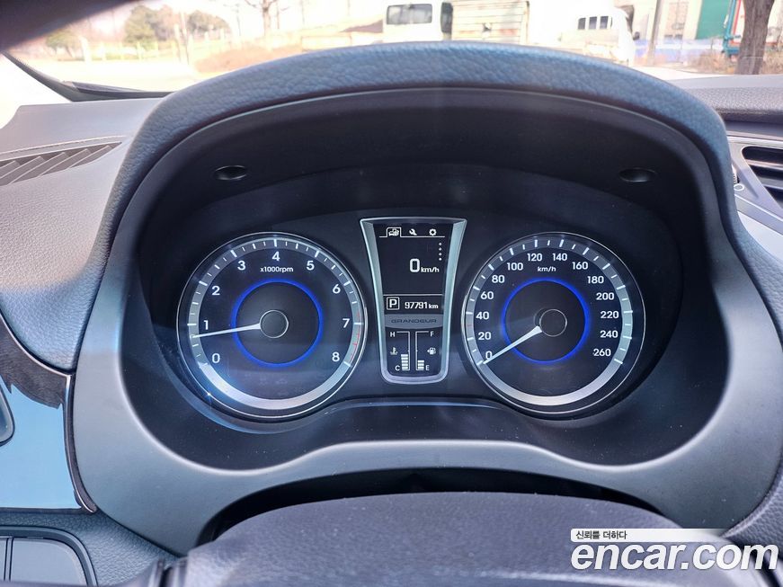 Hyundai Grandeur 2016