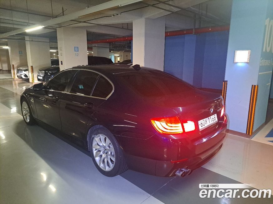 BMW 5-Series 2012