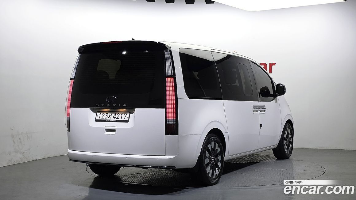Hyundai Staria 2023