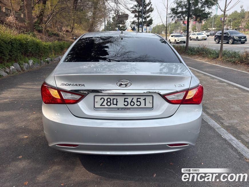Hyundai Sonata 2010
