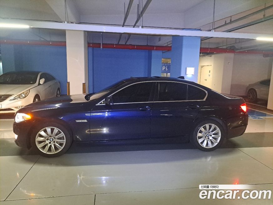 BMW 5-Series 2012