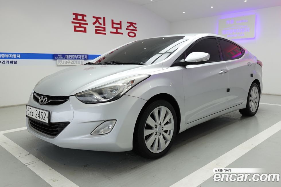 Hyundai AVANTE 2011