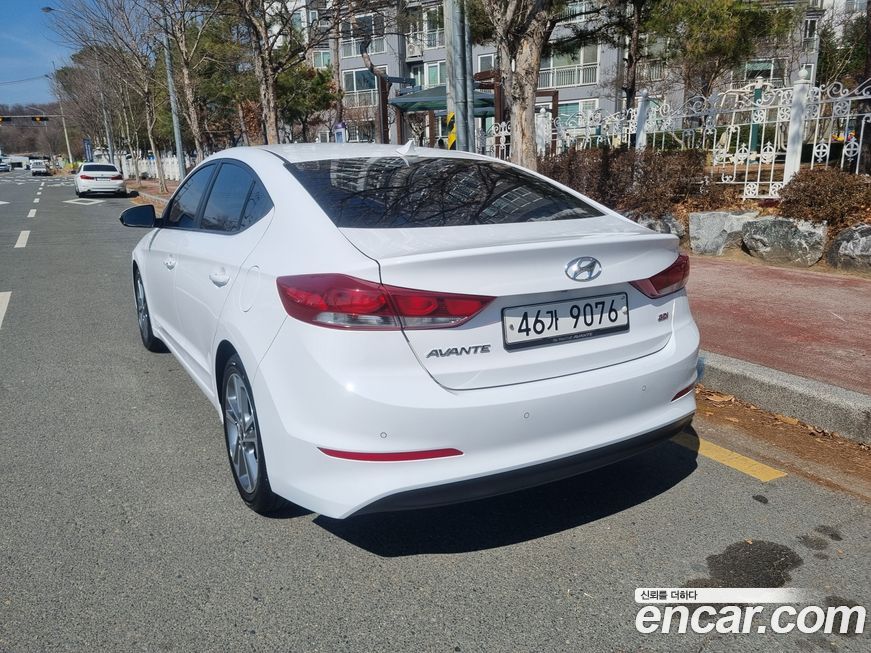 Hyundai AVANTE 2017