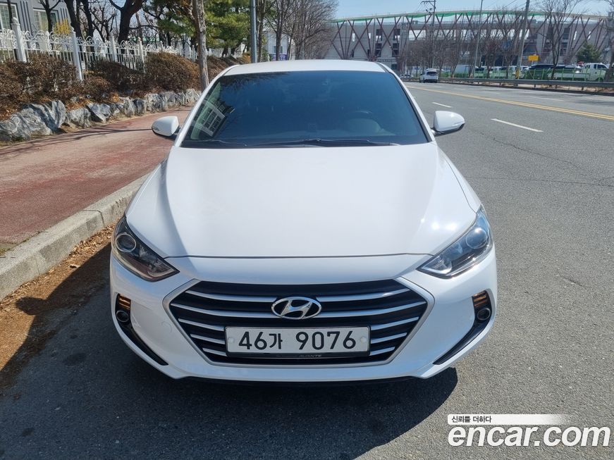 Hyundai AVANTE 2017