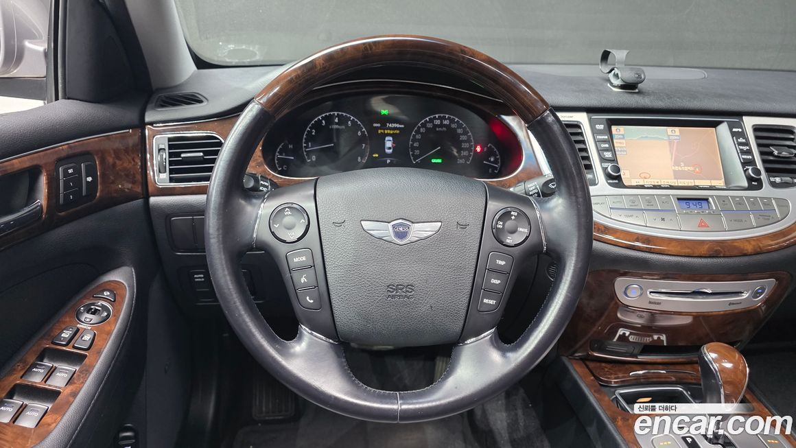 Hyundai Genesis 2010