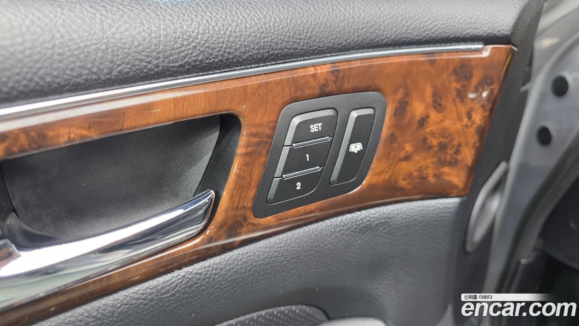 Hyundai Genesis 2010