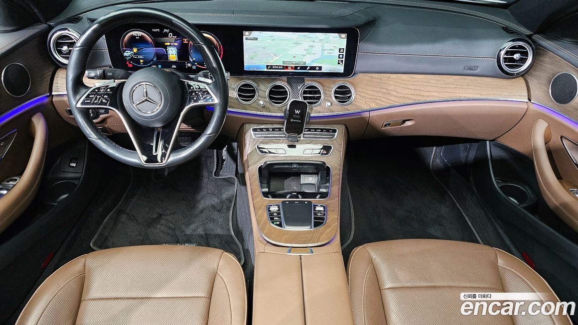 Mercedes-Benz E-Class 2022