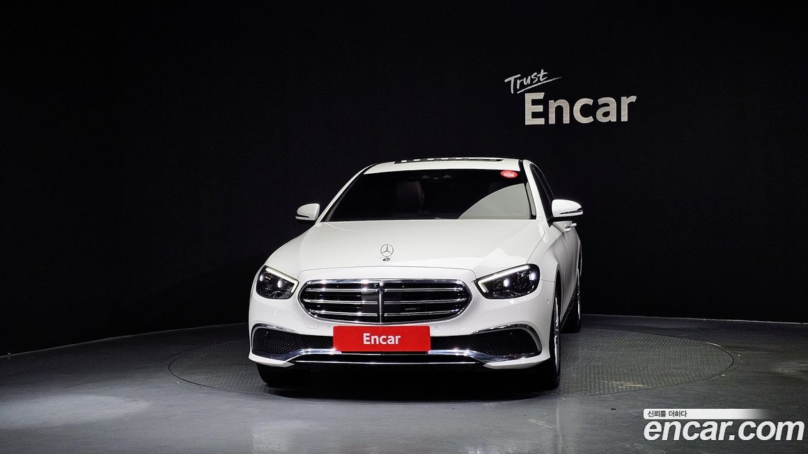 Mercedes-Benz E-Class 2022