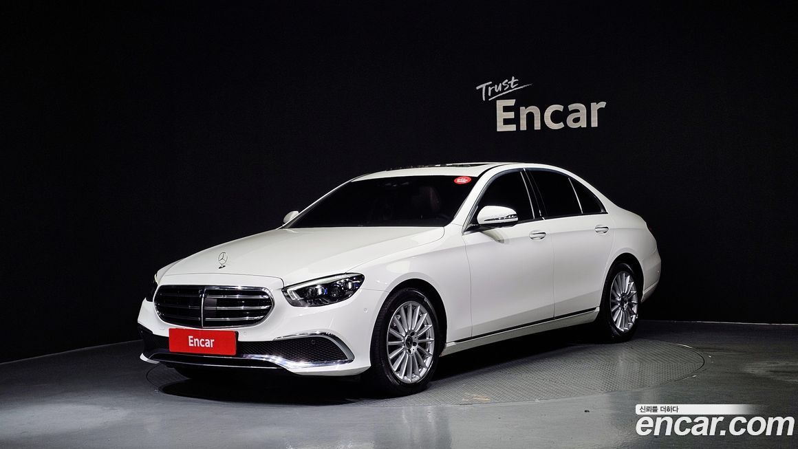 Mercedes-Benz E-Class 2022