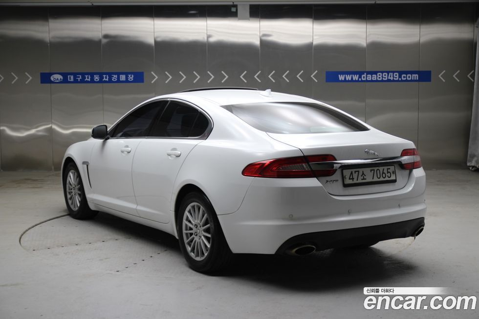 Jaguar XF 2013