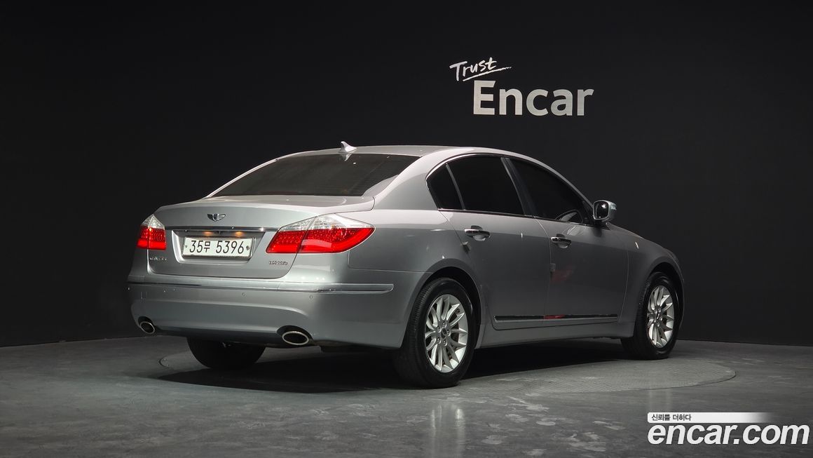 Hyundai Genesis 2010