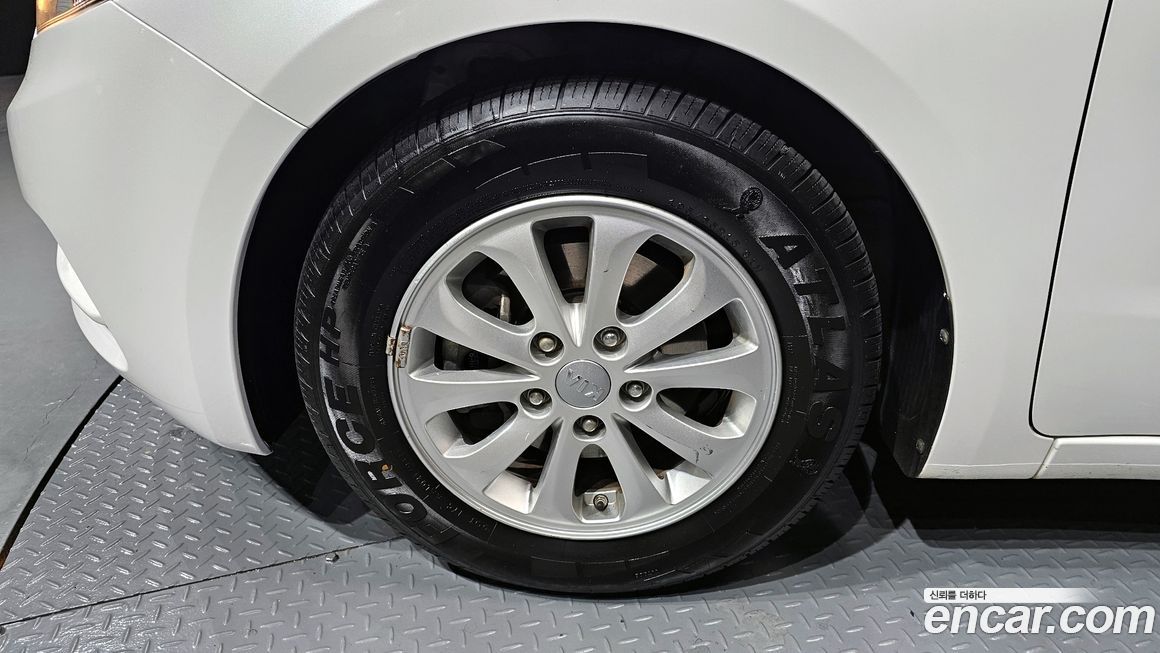 Kia K3 2015