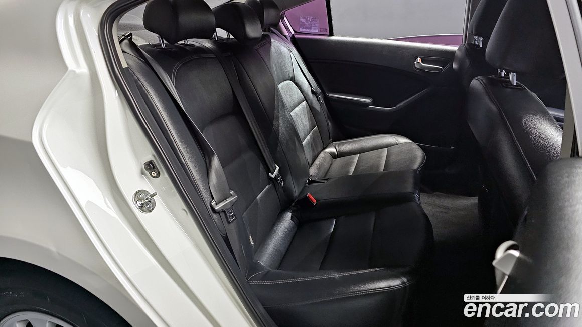 Kia K3 2015