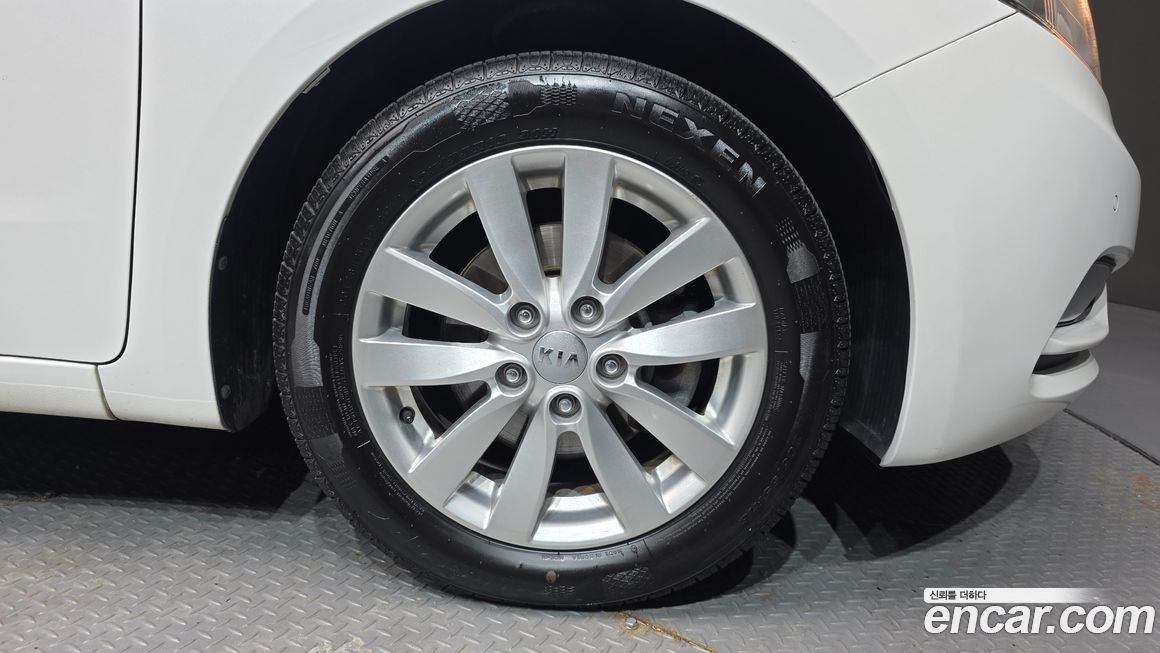 Kia K3 2015
