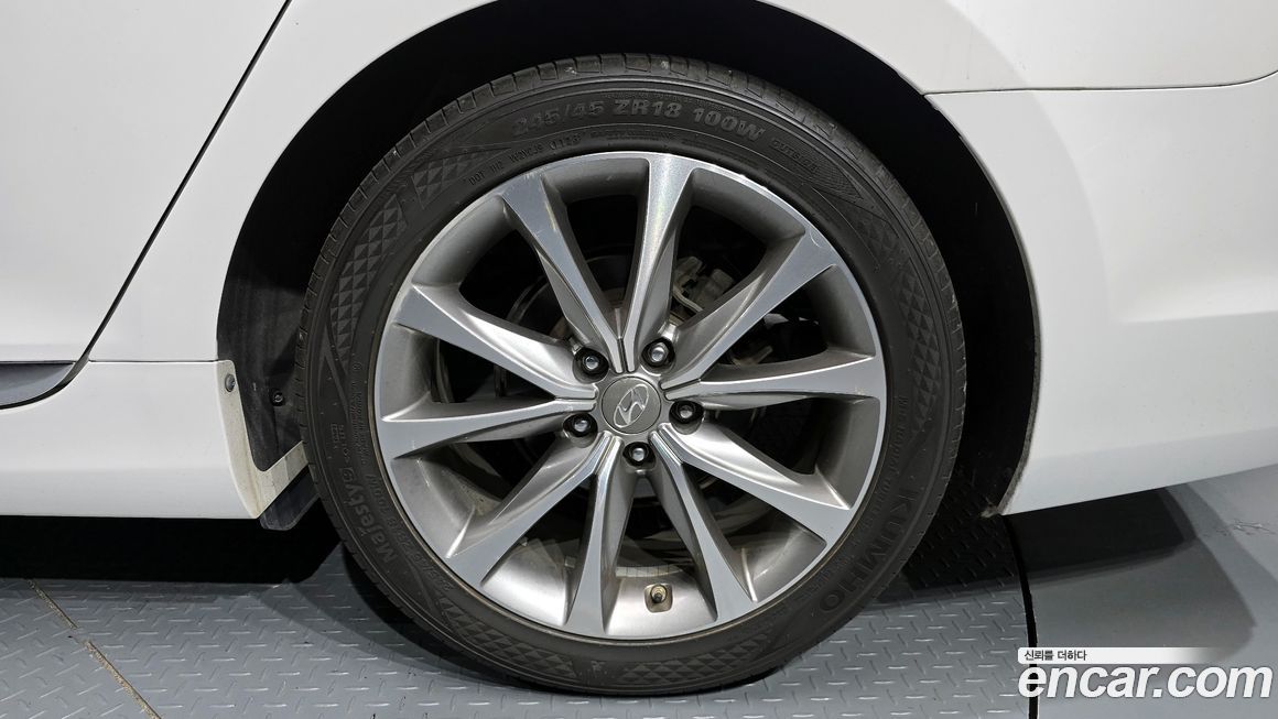 Hyundai Grandeur 2015