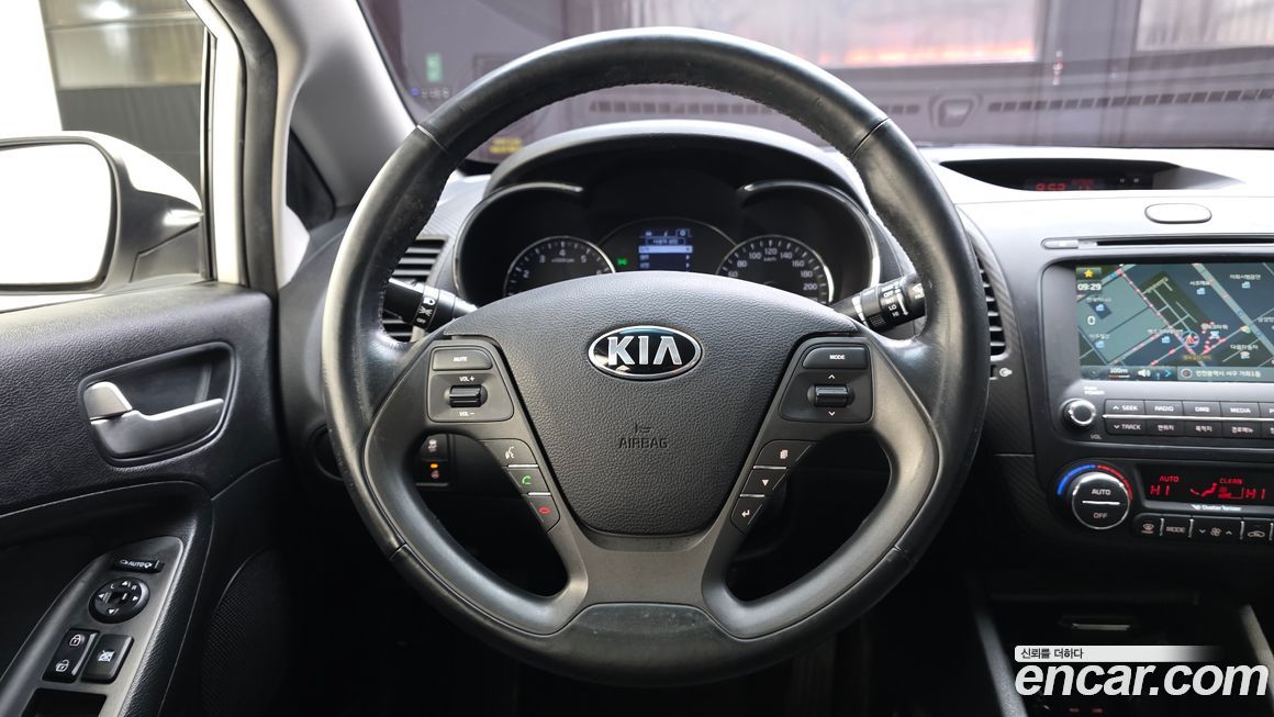 Kia K3 2013