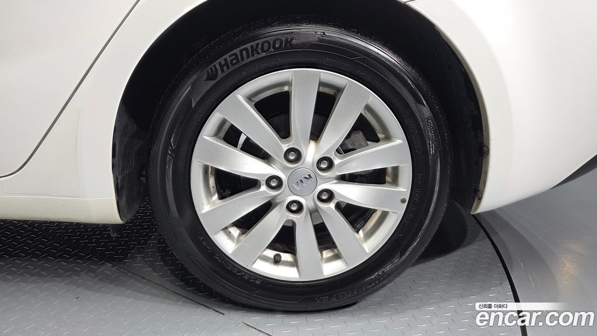Kia K3 2013