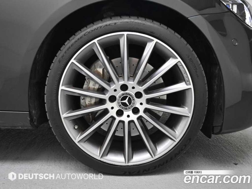 Mercedes-Benz E-Class 2022